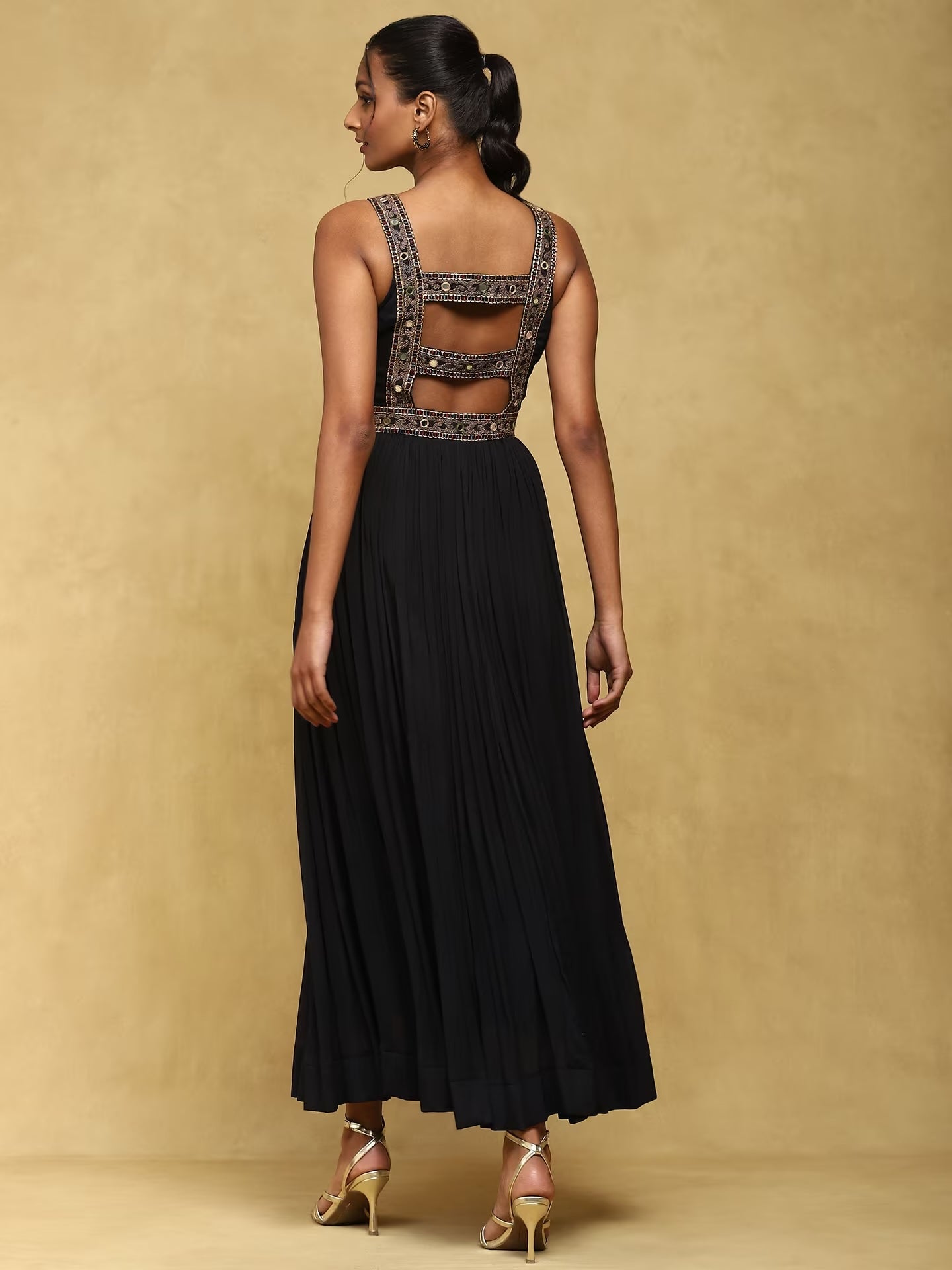 Black Sleeveless Mirror Dress